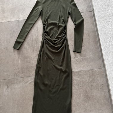 Robe longue manches longues vert olive