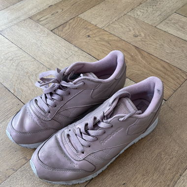Reebok Sneakers