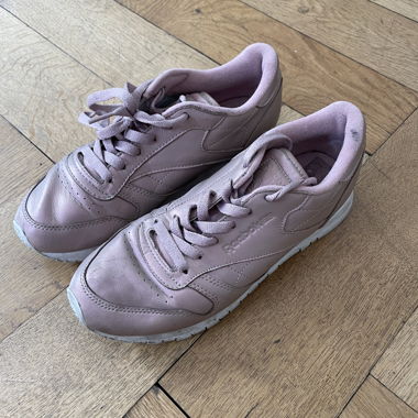 Reebok Sneakers
