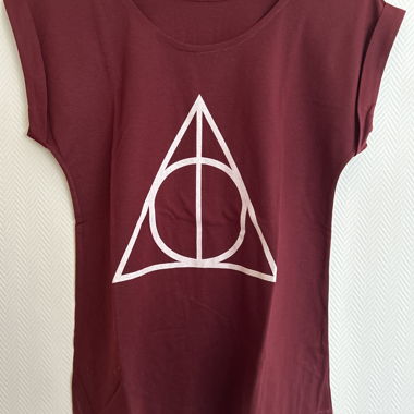 T-shirt bordeaux simbolo delle Reliquie della Morte