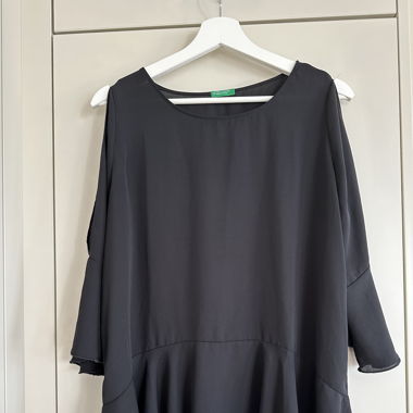 Luftige Bluse mit cut-outs