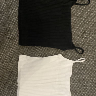 2er Set Spaghetti-Träger Crop Tops,Schwarz & Weiß