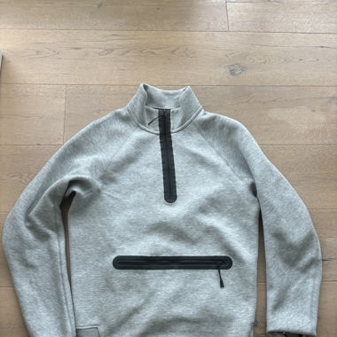 Nike tech