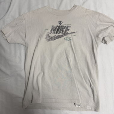 Nike Tee Loose Fit