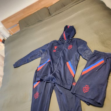 FCB Tranier Anzug 
