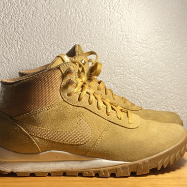 Nike Hoodland SUEDE