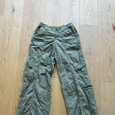 BDG urban outfitters khaki cargo trousers