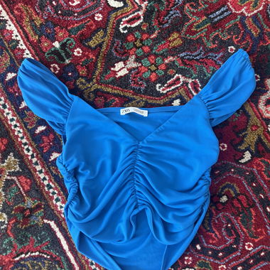 Haut Zara bleu