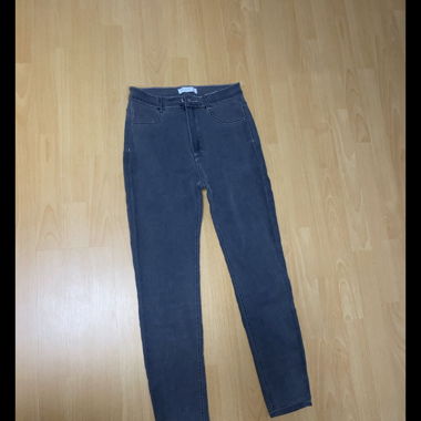 Jeans skinny Pull&Bear femme Gr. 42 gris