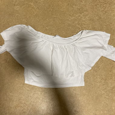 Top bianco spalle scoperte