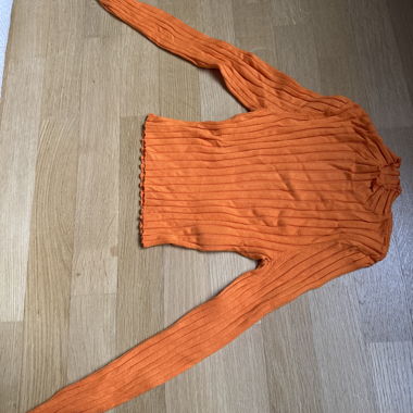 Orange long-sleeve shirt, size S