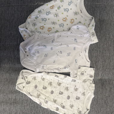 Set de 3 bodies à manches courtes pour bébé