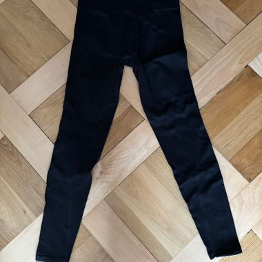 Black sports leggings