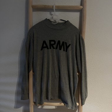 Urban Outfitter Pullover
