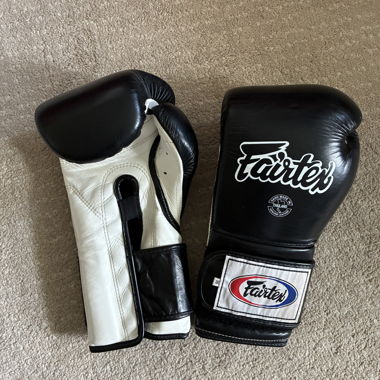 Guantoni da boxe Fairtex Muay Thai 16oz