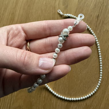 Collier de perles Pearl pour lunettes