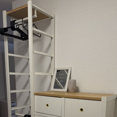 Praktisches Garderobenmöbel