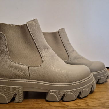 Leather Chelsea Boots