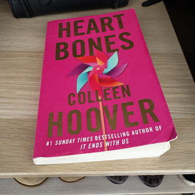 Libro Heart Bones di Colleen Hoover