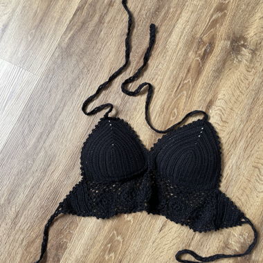 Top nero fatto a mano