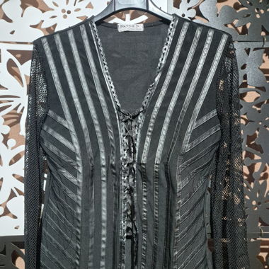 Bluse mit Netzärmeln