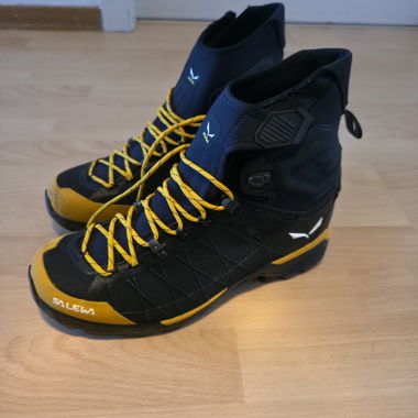 Scarponi da alpinismo Salewa taglia 43