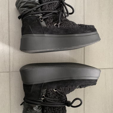 Schwarze gefütterte Winter-Boots Plateau Gr. 40