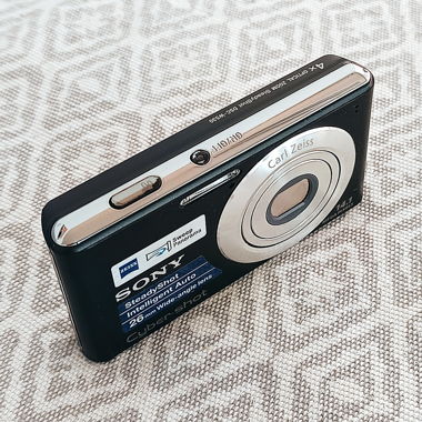 Sony Cyber-shot DSC-W530