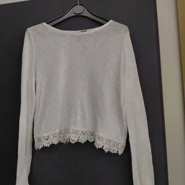 Maglione bianco maniche lunghe con pizzo