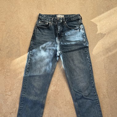 straight leg jeans