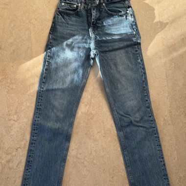 straight leg jeans