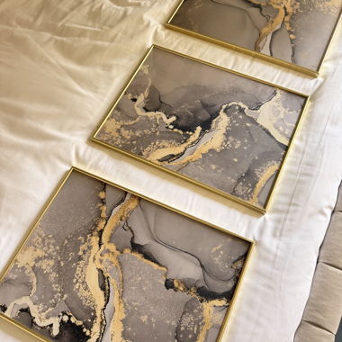 Set of 3 golden frames