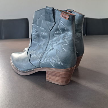 Bottines western en cuir