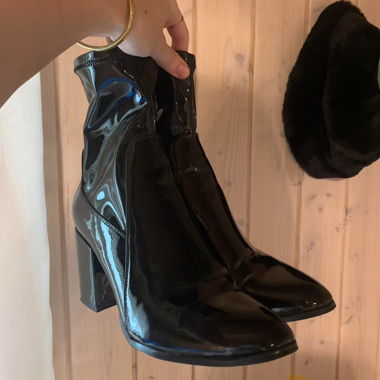 Classic ankle boots-black