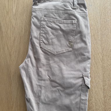 Pantaloni cargo Laura Scott