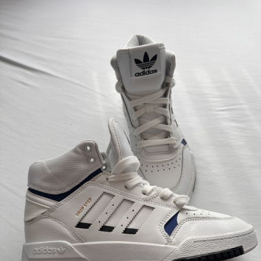 Adidas Original's #sneakers #dropstep #adidas 