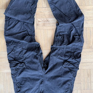 Schwarze Cargohose