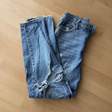 jeans mom vita alta strappati