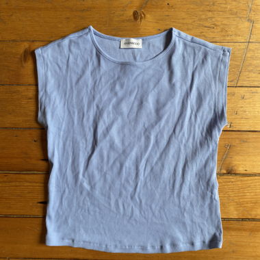 Blaues Croptop
