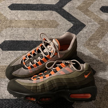 Nike Air Max 95 OG Neutral Olive Total Orange