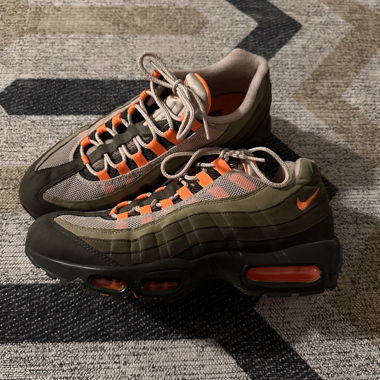 Nike Air Max 95 OG Neutral Olive Total Orange