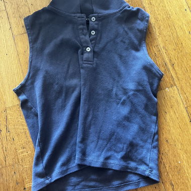 Haut Polo sans manches Brandy Melville