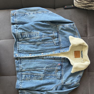 Veste Levis