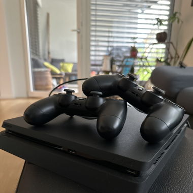 PlayStation 4