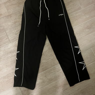 Pantalon droit motif étoiles