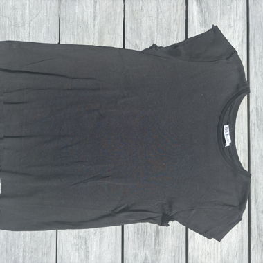 Schwarzes T-Shirt mit kurzen Ärmeln 