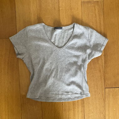Maglietta baby a costine grigia Brandy Melville
