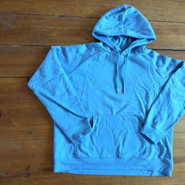 Blauer Hoodie