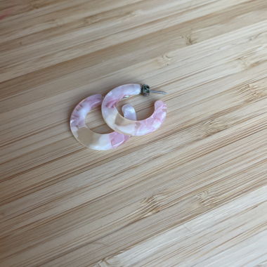 Boucles d'oreilles anneaux roses
