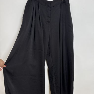 Pantalon noir coupe large